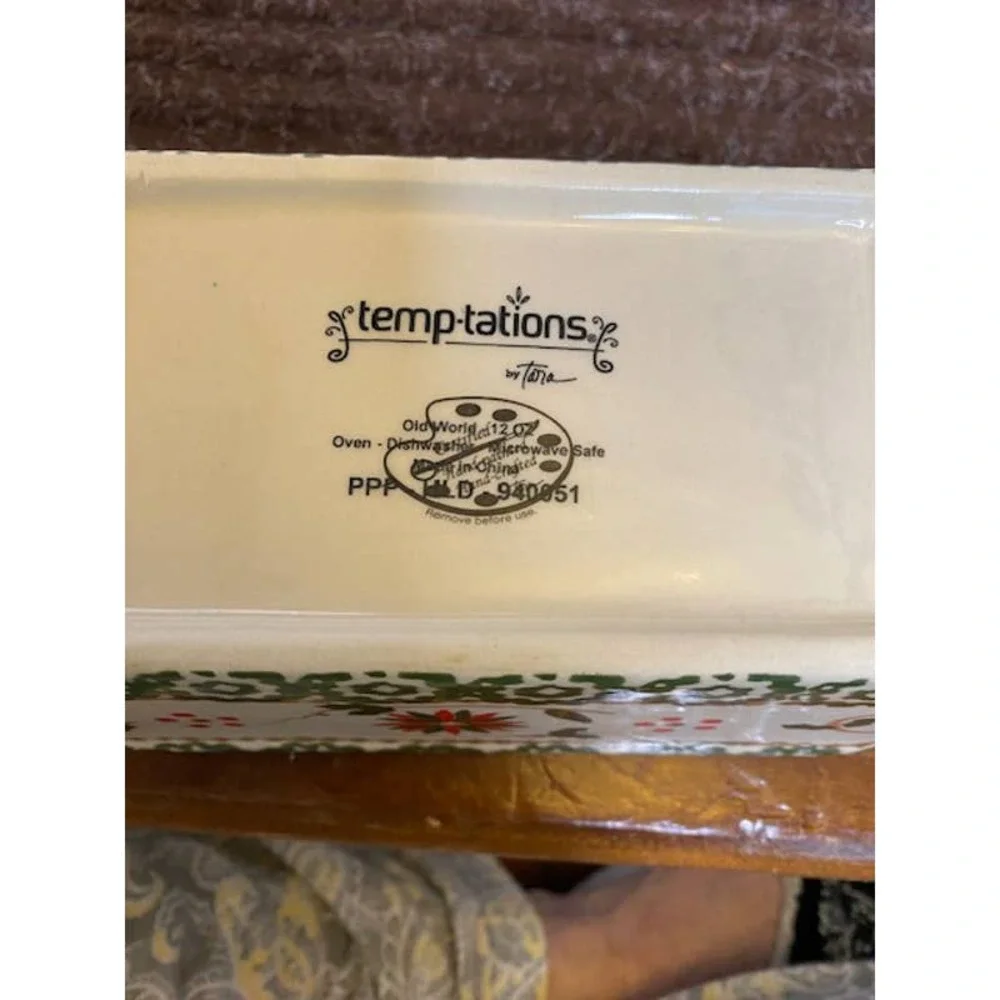Temp-tations Holiday‎ Baking Dishes with Lids NEW in Gift Box Set of Three